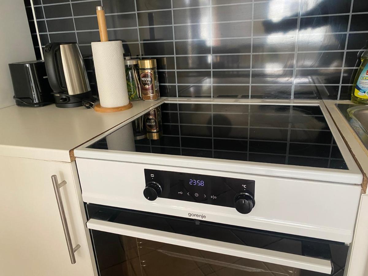Walo Apartments Tromso - Alfheim 10 Min Walk To City Centre - No Parking ภายนอก รูปภาพ